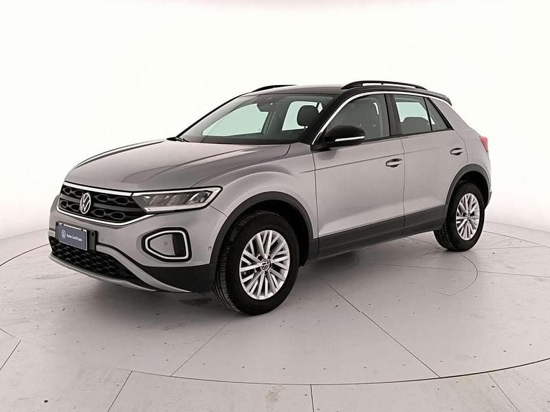 Usata VW T-Roc Life 150 CV (110 kW) 2024 Pyrit silver metallizzato nero SUV