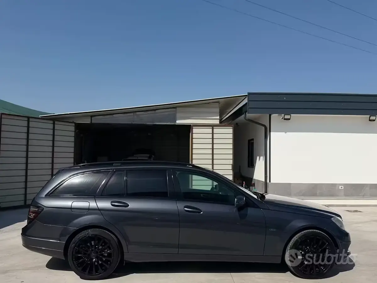 Usata Mercedes C220 Avantgarde 231 CV (169 kW) 2010 Grigio Station wagon