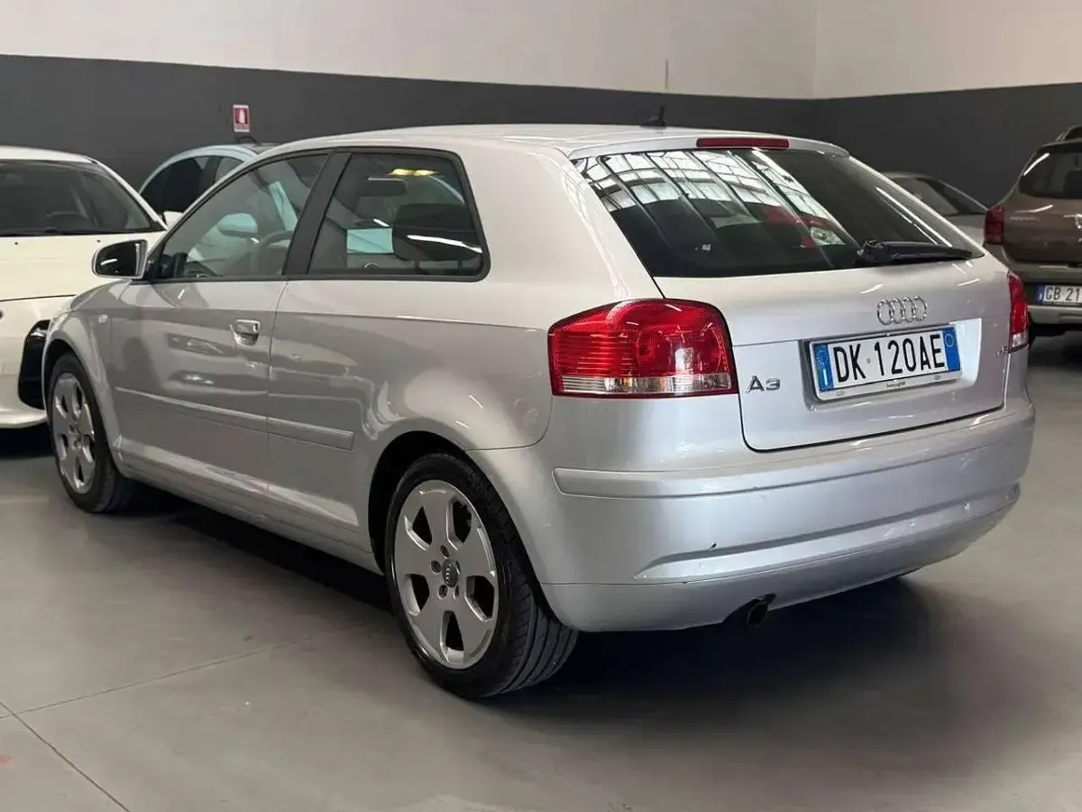 Usata Audi A3 Ambiente 116 CV (85 kW) 2007 Argento Utilitaria