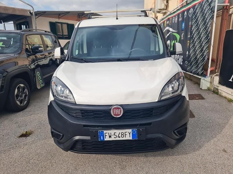 Usata Fiat Doblò 95 CV (69 kW) 2019 Bianco Monovolume