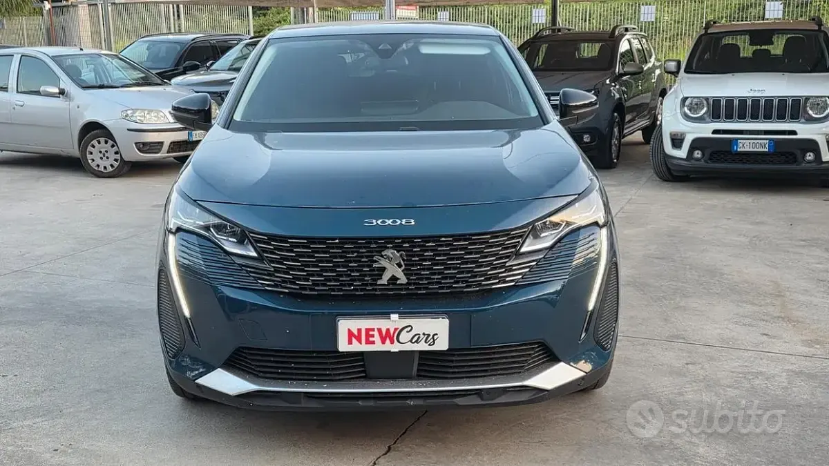 Usata Peugeot 3008 Allure 131 CV (96 kW) 2022 Bluazzurro SUV