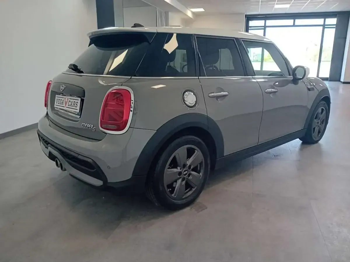 Usata Mini Cooper S 178 CV (130 kW) 2021 Antracite Utilitaria