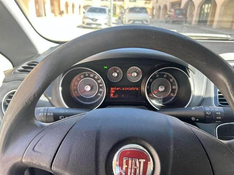 Usata Fiat Punto Street 69 CV (50 kW) 2016 Utilitaria