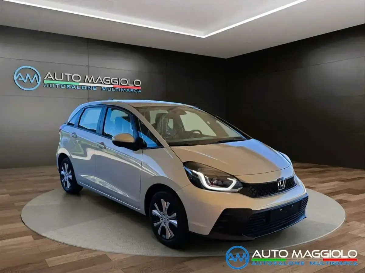 Nuova Honda Jazz Elegance 107 CV (78 kW) 2026 Sunlight white pearl Utilitaria