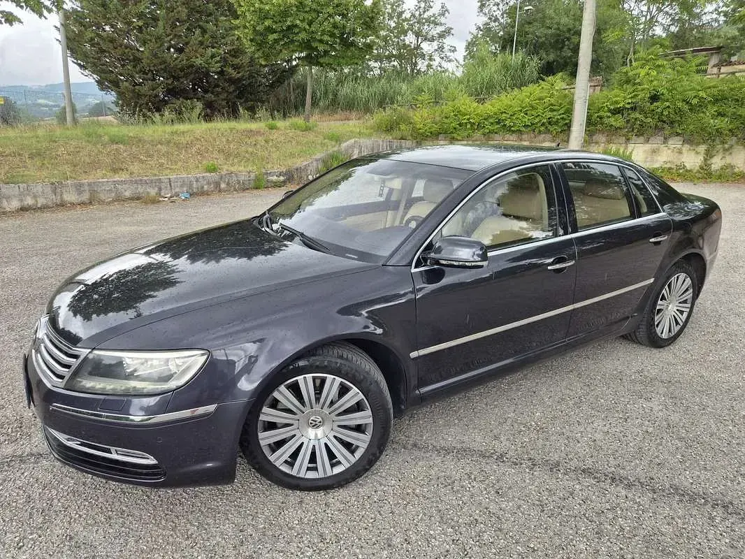 Usata VW Phaeton 239 CV (175 kW) 2011 Blu/azzurro Berlina