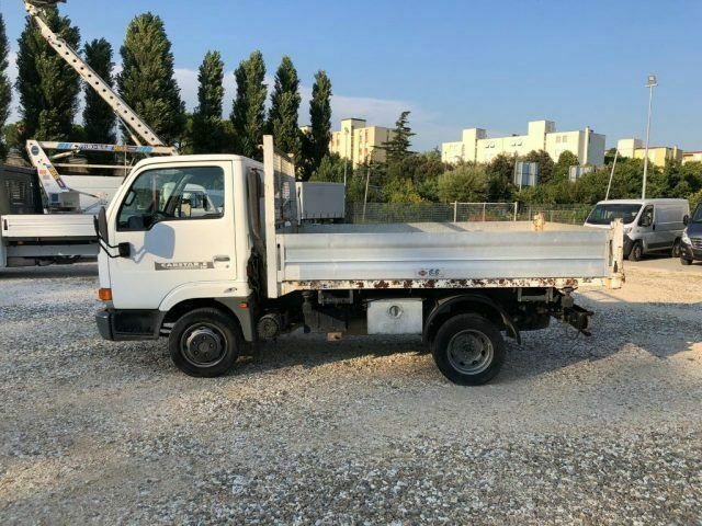 Venduto Nissan Cabstar E 110.35 3.0 . auto usate in vendita