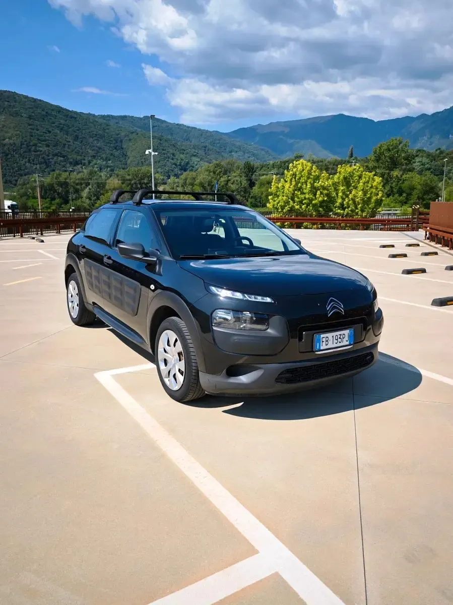 Usata Citroën C4 75 CV (55 kW) 2016 Nero SUV