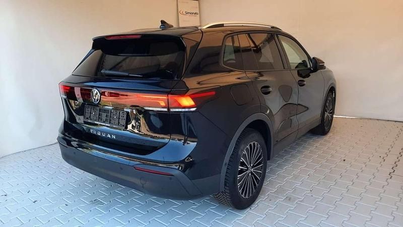Usata VW Tiguan Life 150 CV (110 kW) 2025 Nero SUV