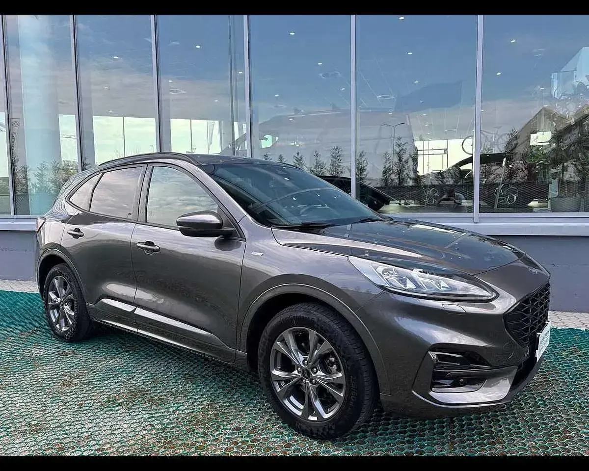Usata Ford Kuga ST-Line X 150 CV (110 kW) 2020 Grigio SUV