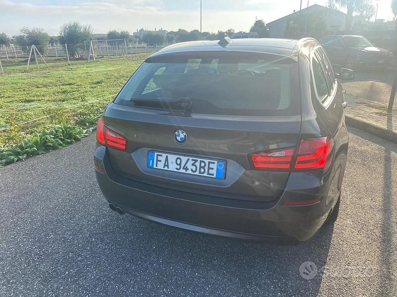Usata BMW 520 184 CV (135 kW) 2012 Marrone Station wagon
