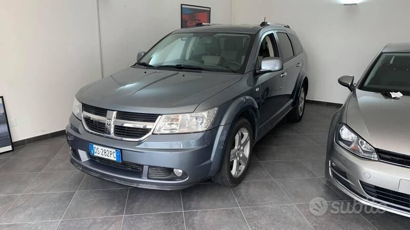 Grigio Usata 2008 Dodge Journey SUV | 7600 € - Immagine 1/4