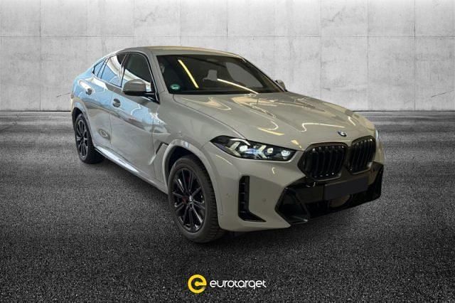 Usata BMW X6 M Sport 298 CV (219 kW) 2024 Grigio metallizzato SUV