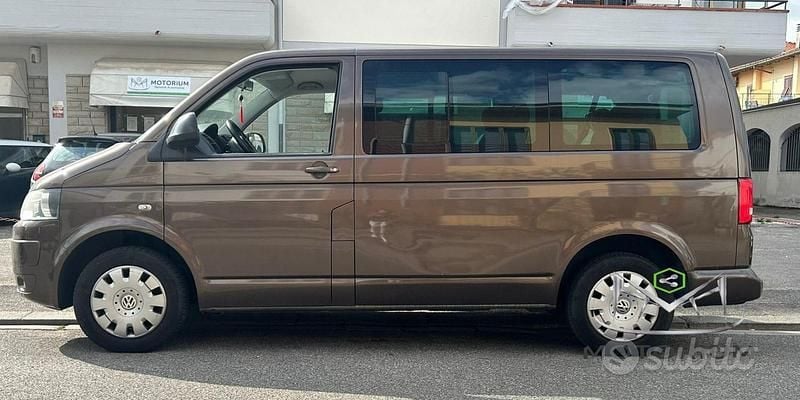 Usata VW T5 140 CV (102 kW) 2010 Marrone Furgone