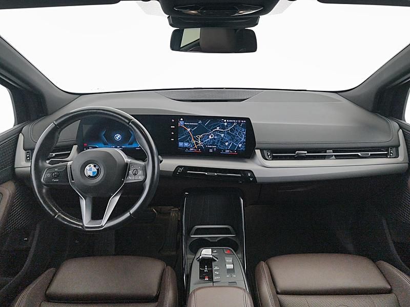 Gebraucht BMW 218 Active Tourer Luxury Line 150 PS (110 kW) 2022 Schwarz Van / Kleinbus