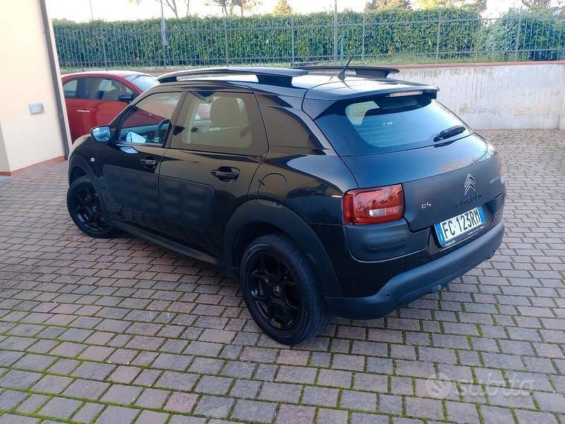 Usata Citroën C4 Cactus 82 CV (60 kW) 2016 Nero Utilitaria