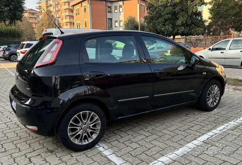Usata Fiat Punto Evo 85 CV (62 kW) 2011 Nero Utilitaria