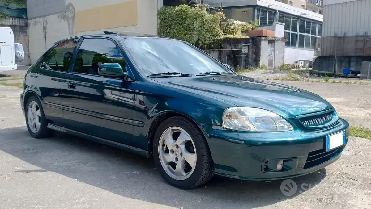 Usata Honda Civic 160 CV (117 kW) 2000 Berlina
