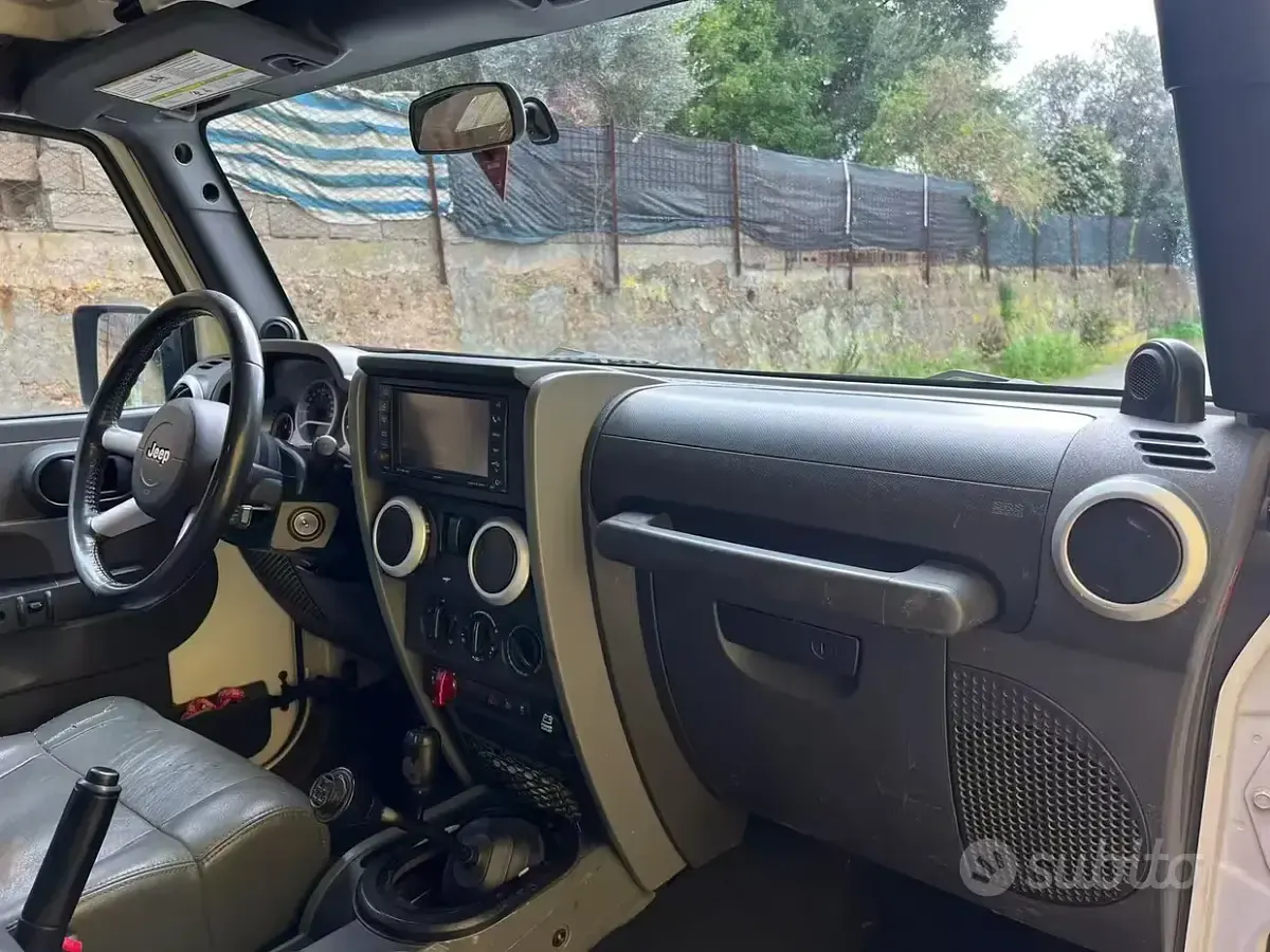 Usata Jeep Wrangler 200 CV (147 kW) 2011 SUV