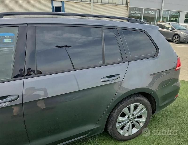 Usata VW Golf VII Business 116 CV (85 kW) 2017 Grigio Station wagon