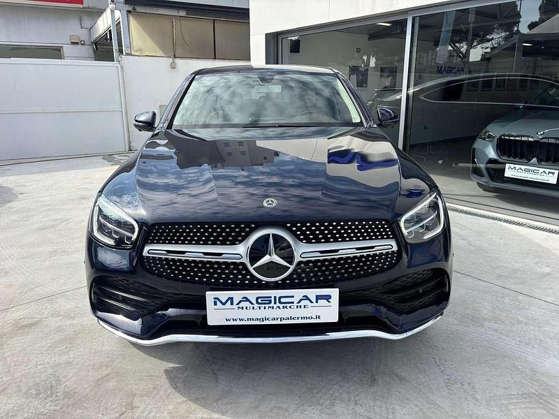 Usata Mercedes GLC220 Premium 194 CV (142 kW) 2020 Blu scuro met. Coupé