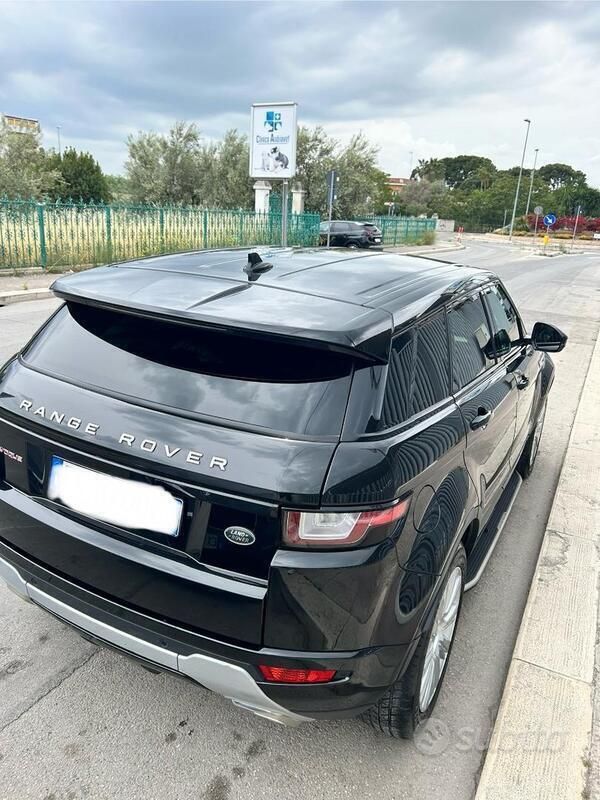 Usata Land Rover Range Rover evoque 150 CV (110 kW) 2016 Nero SUV