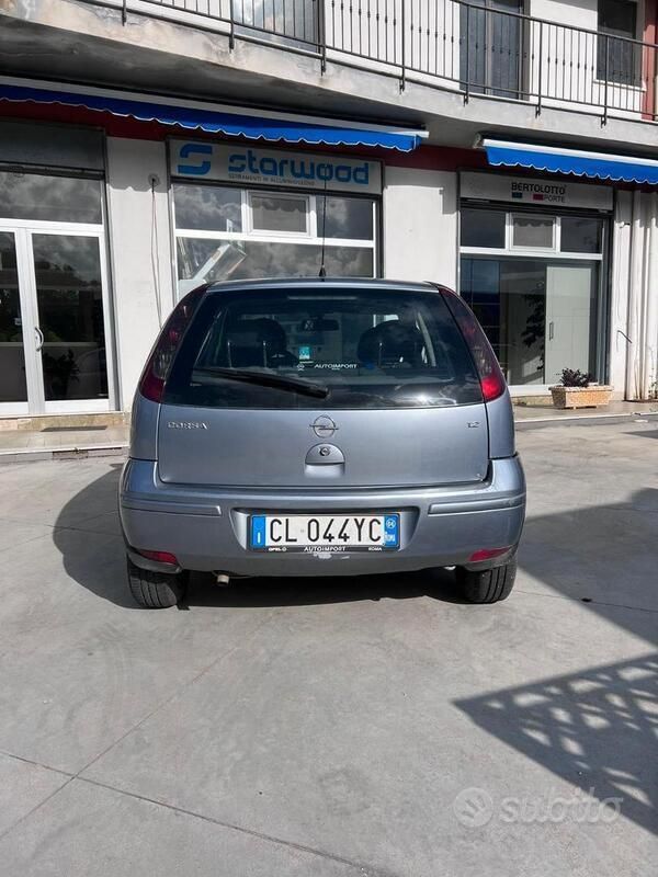 Occasion Opel Corsa 80 ch (58 kW) 2004 Gris Citadine