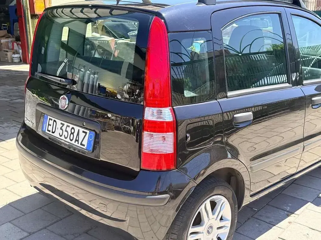 Usata Fiat Panda Active 60 CV (44 kW) 2010 Nero Utilitaria