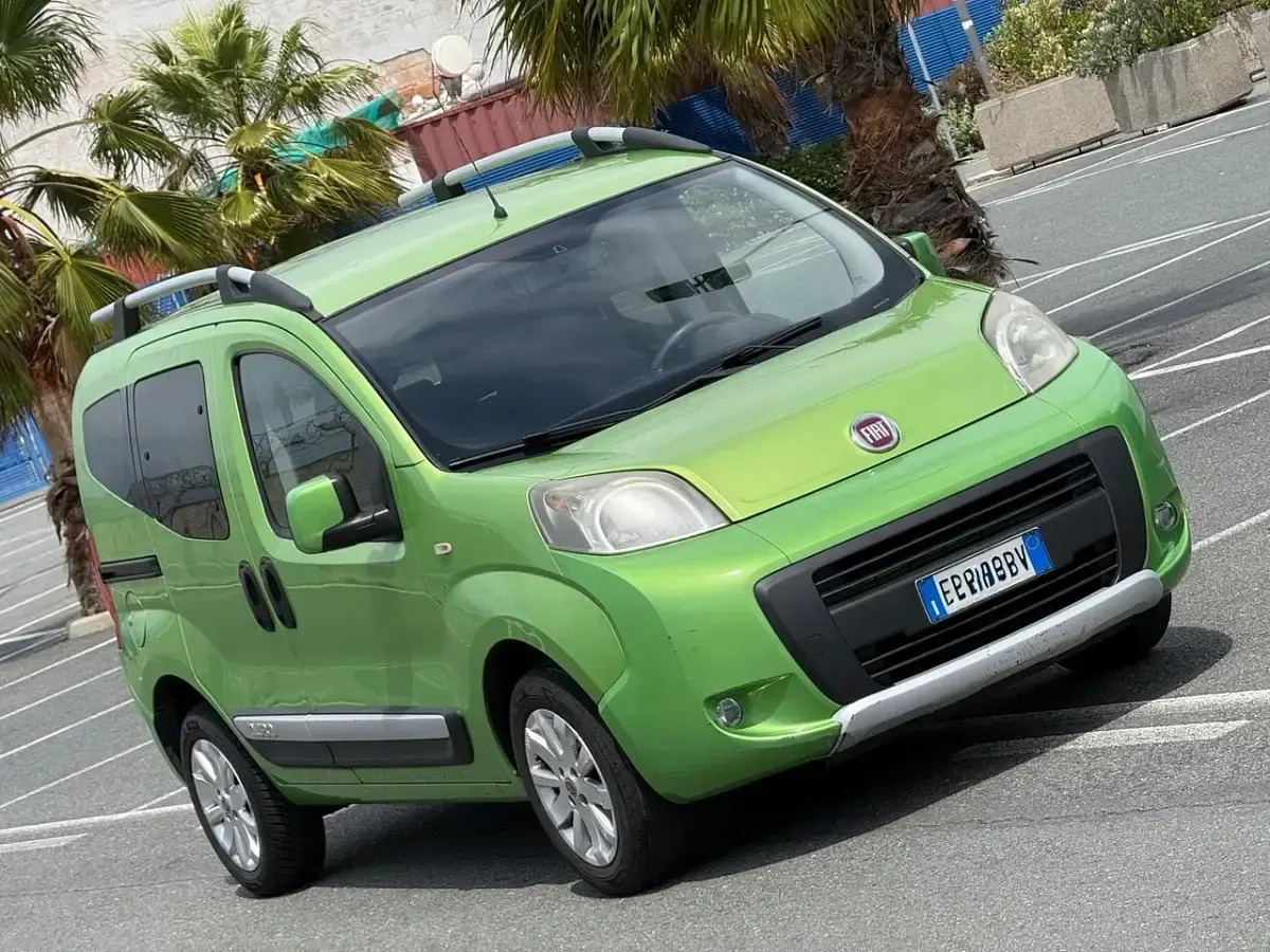 Usata Fiat Qubo Trekking 75 CV (55 kW) 2013 Verde Monovolume