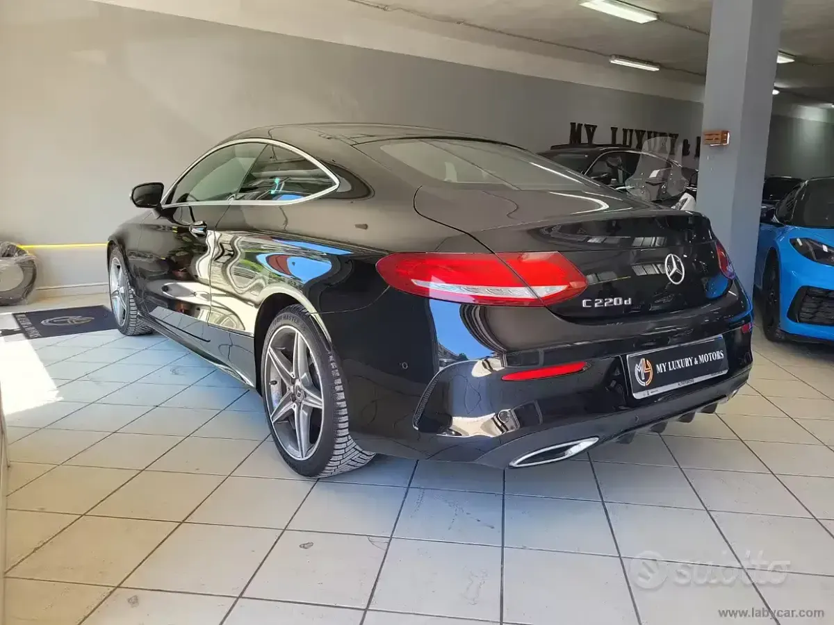 Usata Mercedes C220 Premium 170 CV (125 kW) 2017 Nero Coupé