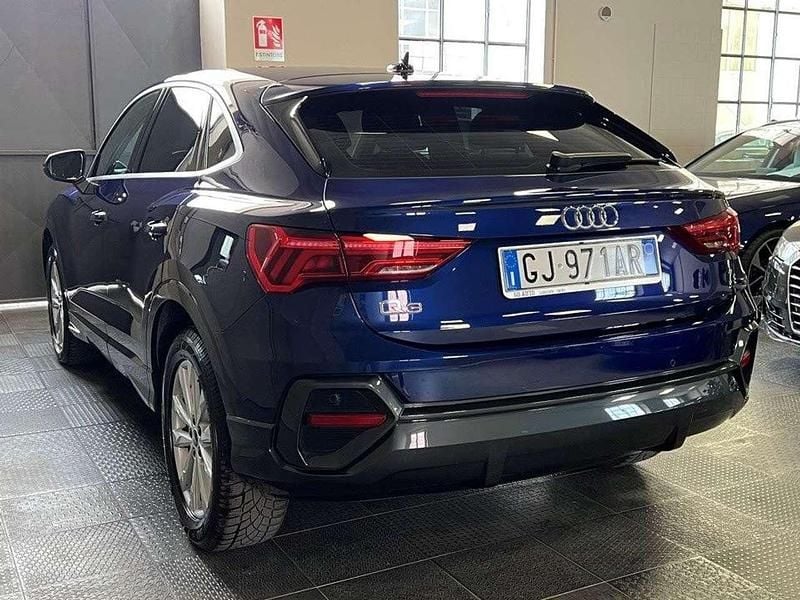 Usata Audi Q3 Sportback Ambiente 150 CV (110 kW) 2022 Blu/azzurro SUV