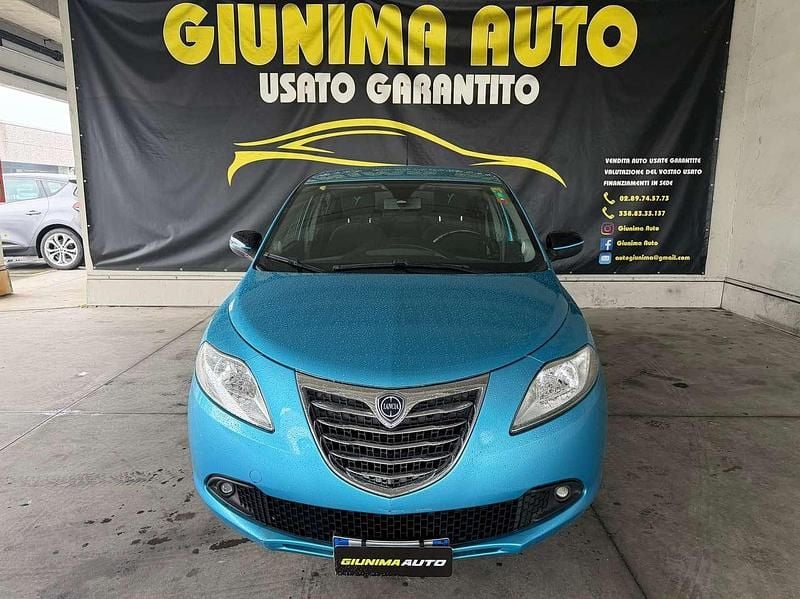 Usata Lancia Ypsilon 69 CV (50 kW) 2014 Blu/azzurro Utilitaria