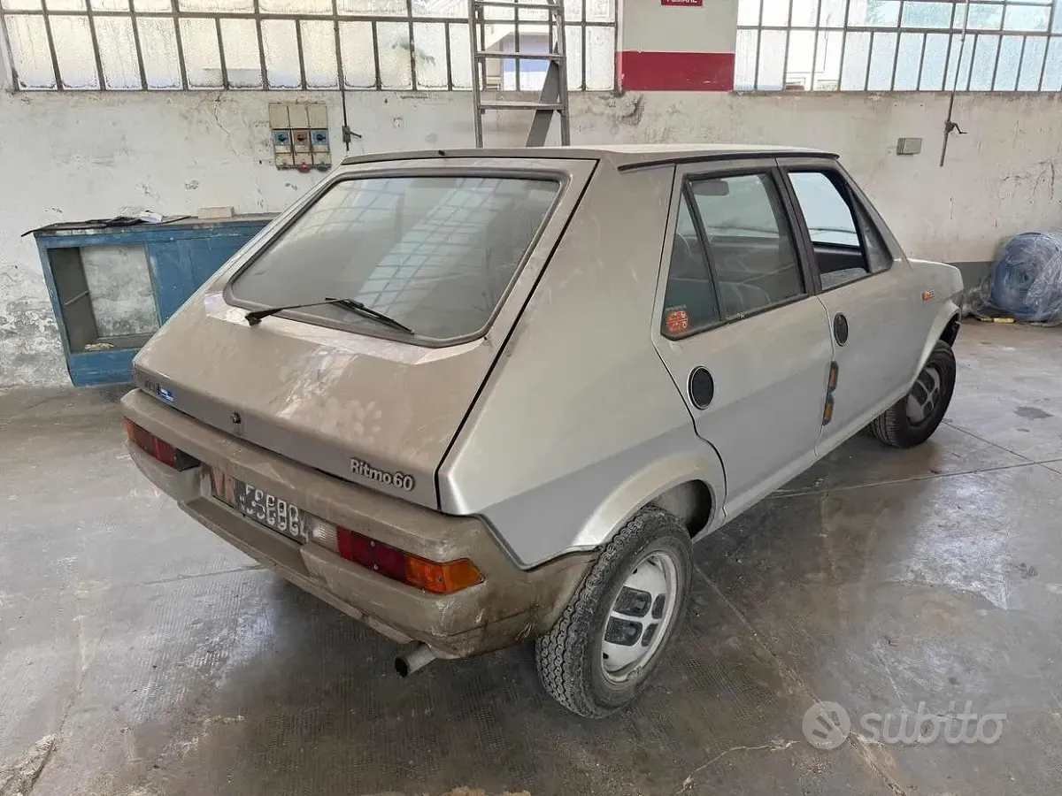 Usata Fiat Ritmo 60 CV (44 kW) 1970 Grigio Berlina