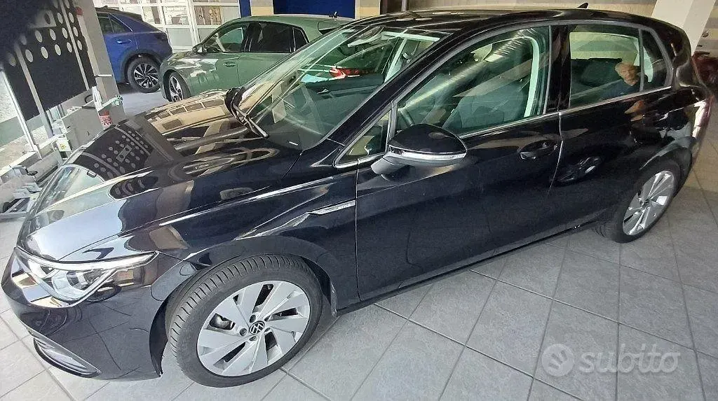 Usata VW Golf VIII Style 116 CV (85 kW) 2023 Nero Berlina