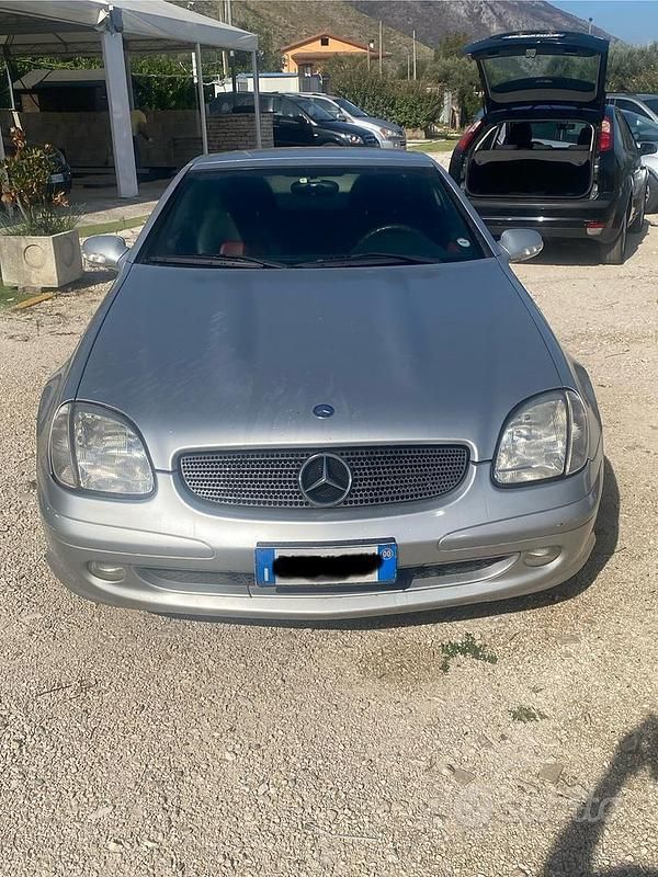 Grigio Usata 2000 Mercedes SLK200 Cabrio | 6200 € (Buon prezzo) - Immagine 1/4