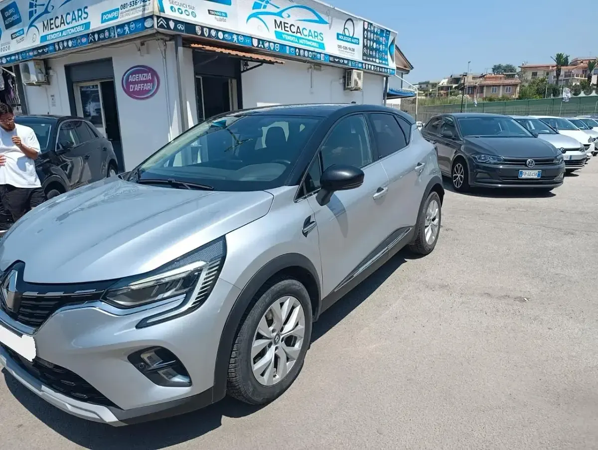 Usata Renault Captur Intens 92 CV (67 kW) 2021 Grigio SUV