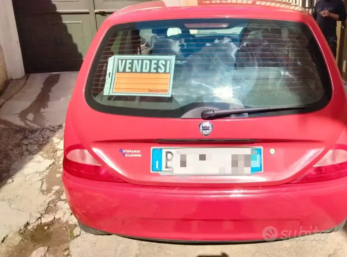Usata Lancia Ypsilon 2002 Rosso Utilitaria