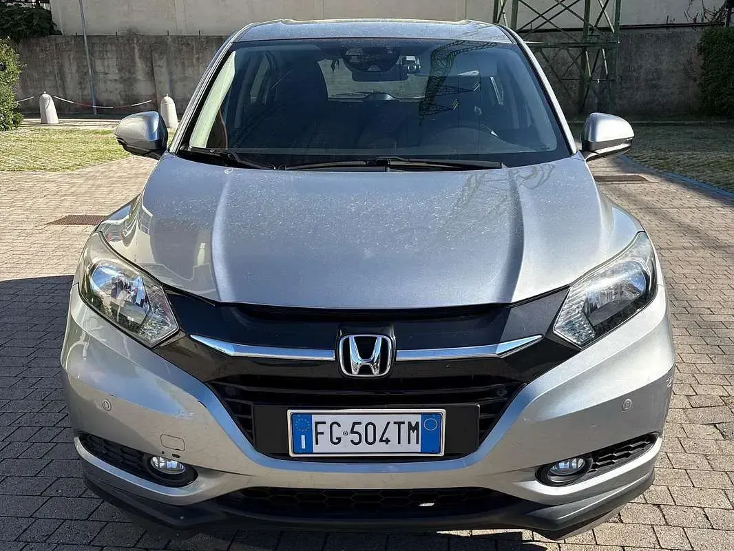 Usata Honda HR-V Elegance 120 CV (88 kW) 2017 Argento SUV