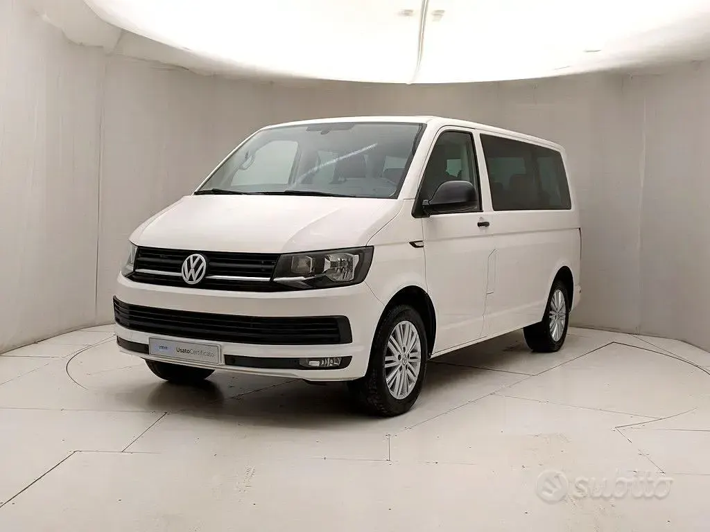 Usata VW Multivan Comfortline 150 CV (110 kW) 2017 Bianco Monovolume
