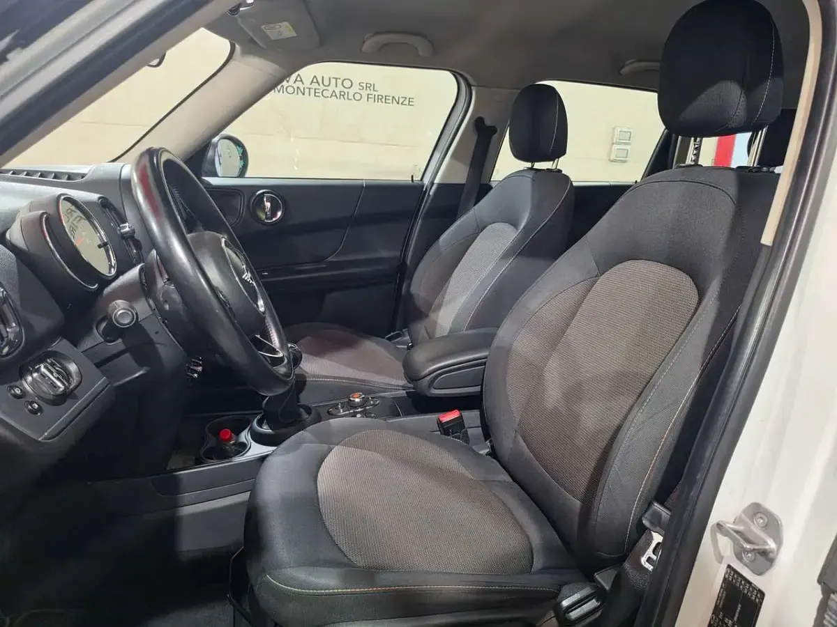 Usata Mini One D Countryman Business 116 CV (85 kW) 2018 Bianco SUV