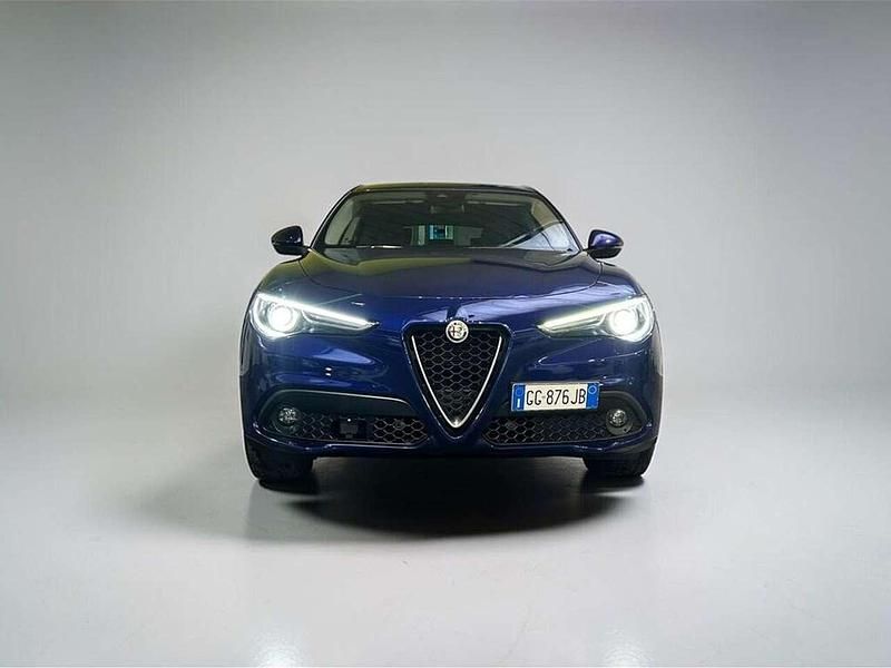 Usata Alfa Romeo Stelvio Business 190 CV (139 kW) 2021 Blu SUV