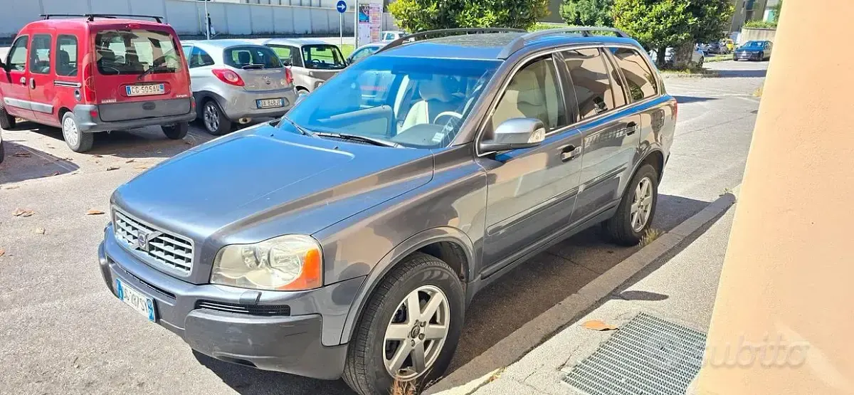 Usata Volvo XC90 Executive 185 CV (136 kW) 2007 Grigio SUV