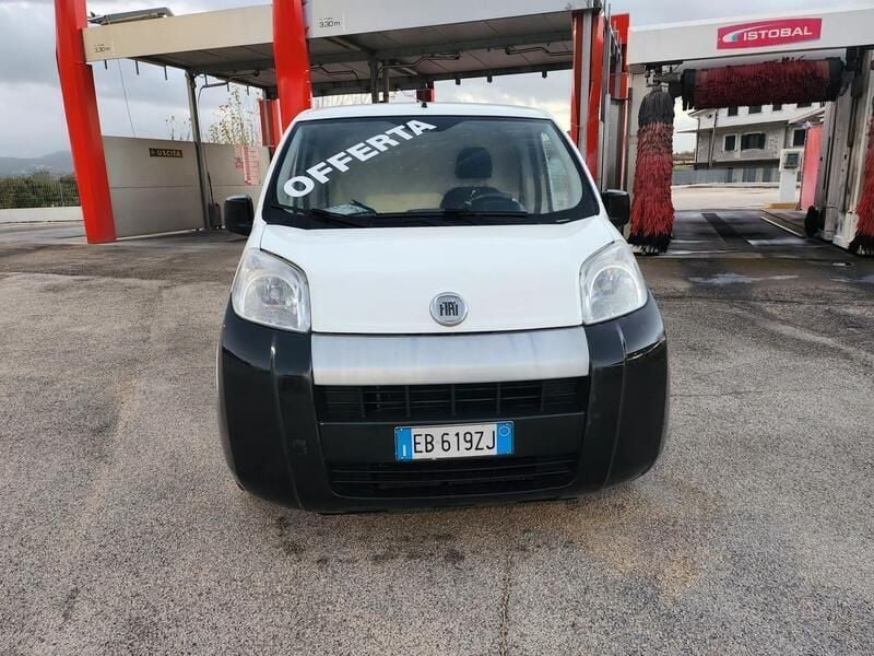 Bianco Usata 2010 Fiat Fiorino Furgone | 3000 € (Buon prezzo) - Immagine 1/4