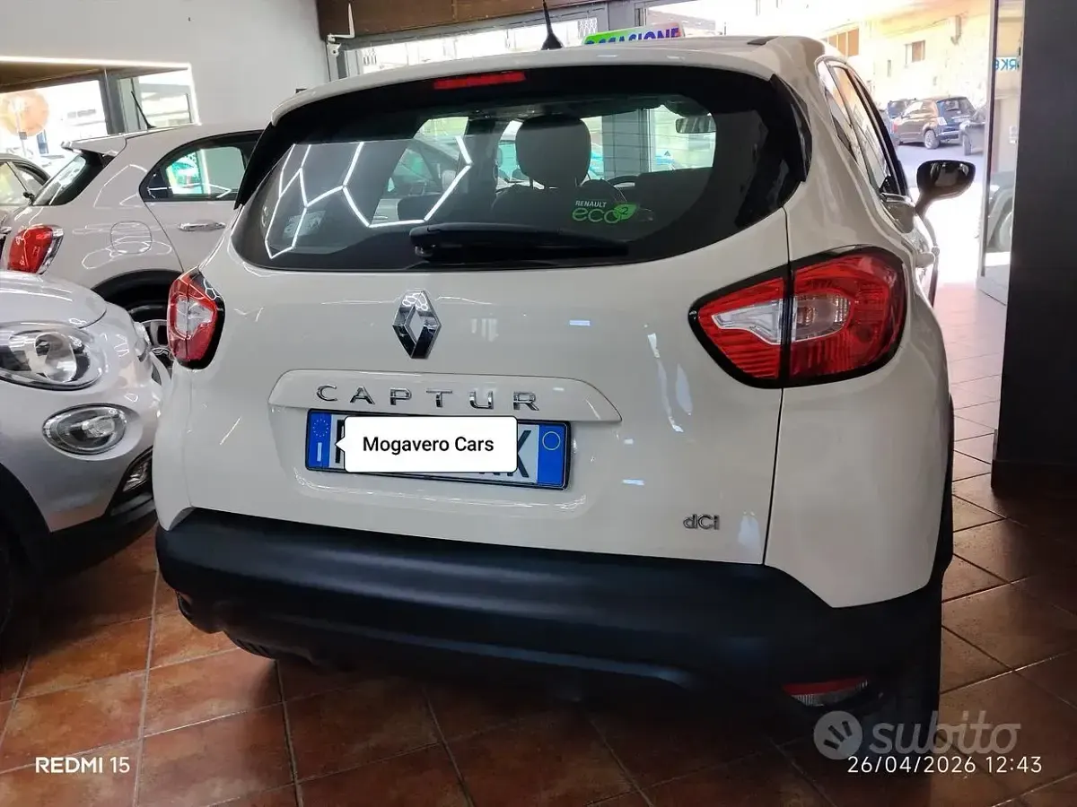 Usado Renault Captur Intens 90 CV (66 kW) 2017 Beige SUV