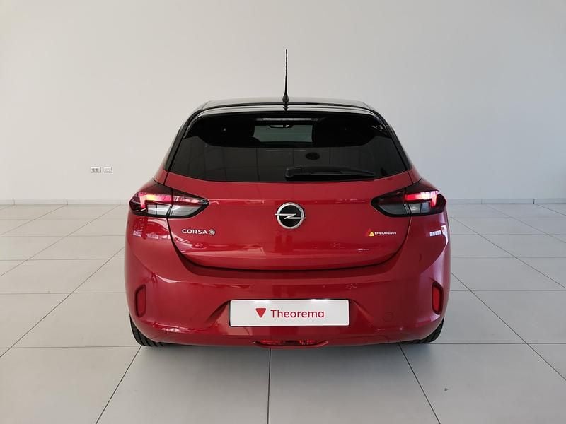 Usata Opel Corsa Elegance 100 kW (136 CV) 2023 Kardio red Berlina