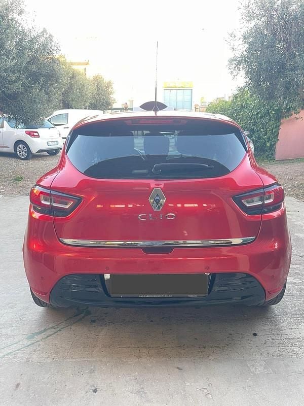 Usata Renault Clio Intens 90 CV (66 kW) 2016 Rosso Coupé