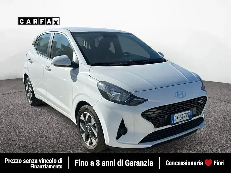 Usata Hyundai i10 63 CV (46 kW) 2024 Bianco Utilitaria