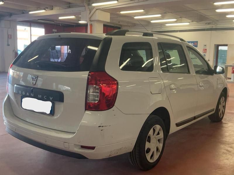 Usata Dacia Logan MCV Lauréate 89 CV (65 kW) 2016 Argento Station wagon