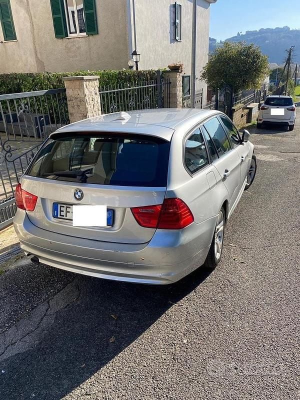 Usata BMW 318 2010 Grigio Station wagon
