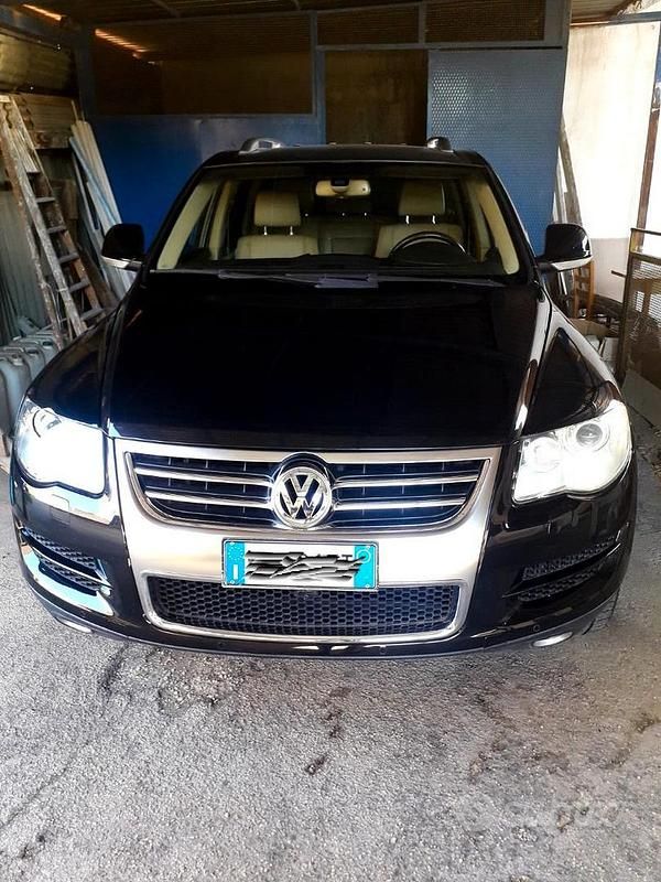 Usata VW Touareg 174 CV (127 kW) 2009 Nero SUV