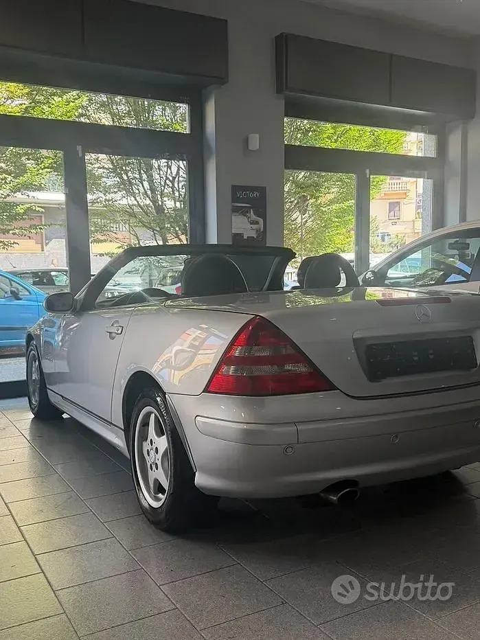 Usata Mercedes SLK200 163 CV (119 kW) 2003 Grigio Cabrio